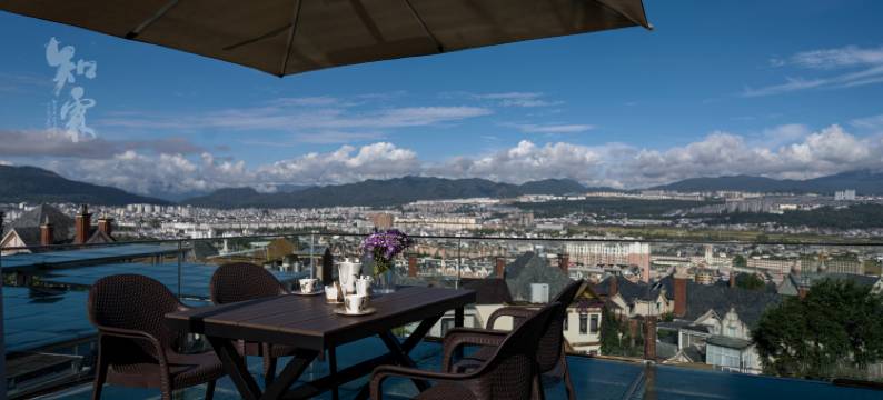 腾冲知霖｜半山观景｜真·温泉轻奢Villa美宿图片