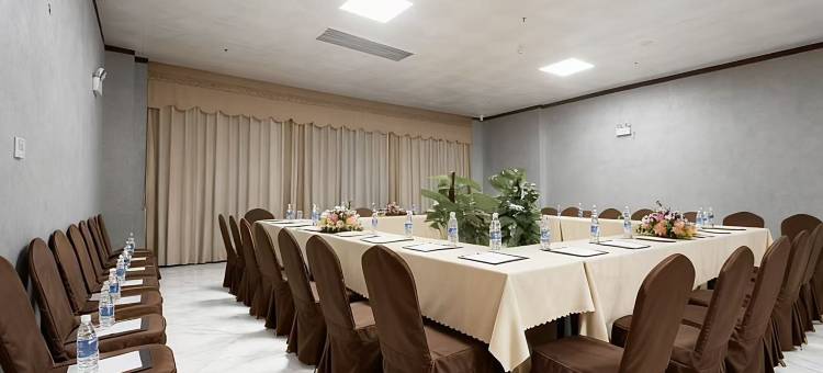 喆·啡酒店(西双版纳景洪泼水广场江边夜市店)图片