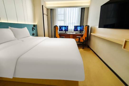 亚信电竞酒店(荆州红星路店)