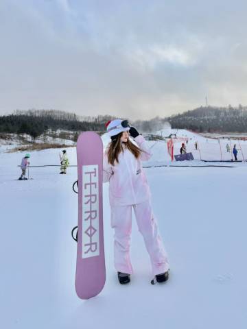 禧舍·侘寂中古度假庭院(长白山西景区旅游服务中心店)图片