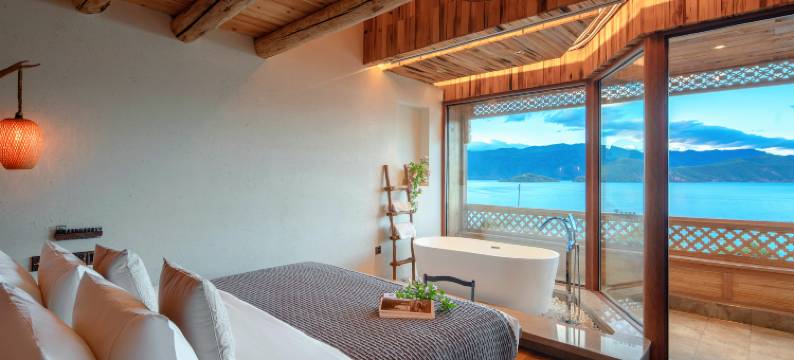 泸沽湖沽涛源筑全湖景亲水度假民宿图片