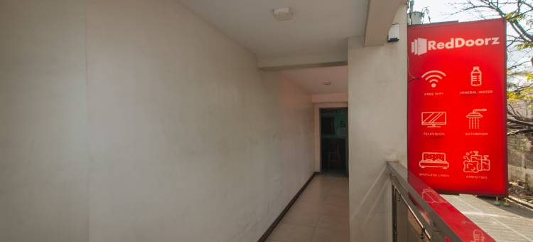 红多兹酒店近EDSA夏令营(RedDoorz near EDSA Camp Crame)图片