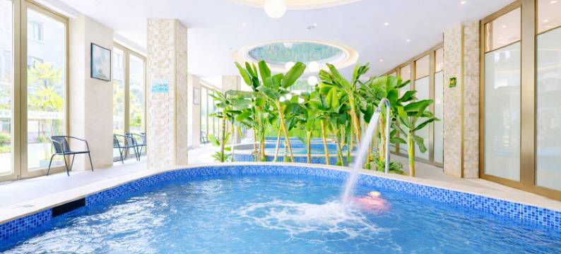 弥勒绿宝乐致温泉酒店(红河水乡湖泉生态园店)图片