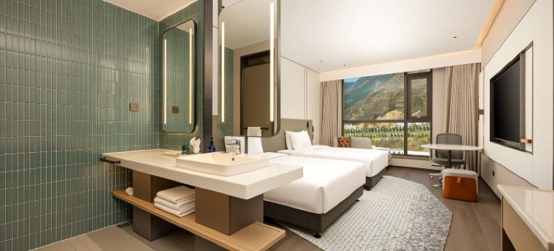 泸定智选假日酒店图片