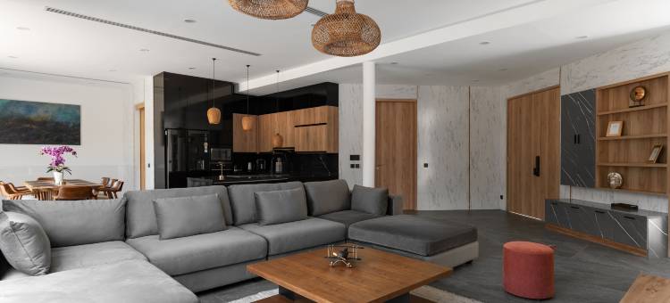 Lakefront 5BR Luxury Villa, Elevator, Pool, Cinema图片