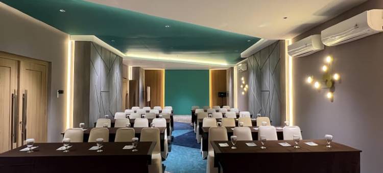 特加尔亚历山大酒店(Alexander Hotel Tegal)图片