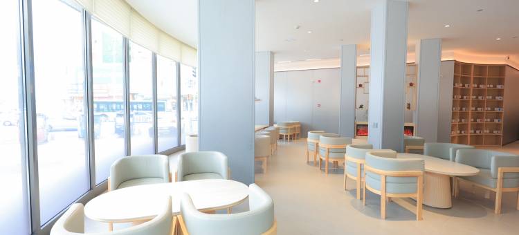 鸿都商务宾馆(大庆东站大商龙凤商场店)图片