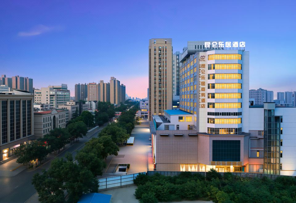 昆仑乐居酒店(焦作高铁站东方红广场店) 图片1
