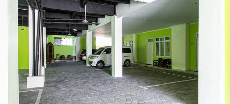 红多兹酒店近日惹穆罕默迪耶大学(RedDoorz Near Universitas Muhammadiyah Yogyakarta)图片