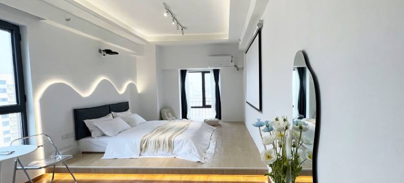 云禾·轻舍民宿(省人民医院盛安广场店)图片