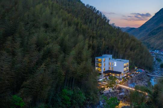 安吉暖水汀·星空私汤度假美宿(江南天池店)