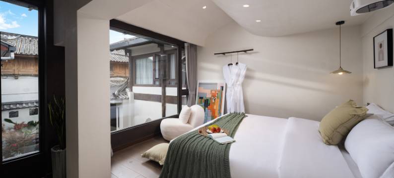 蓝栖美居设计师民宿(忠义市场木府店)图片