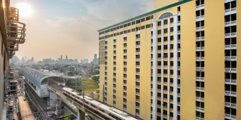 曼谷納薩酒店 - 曼谷機場快線 蘭甘亨站