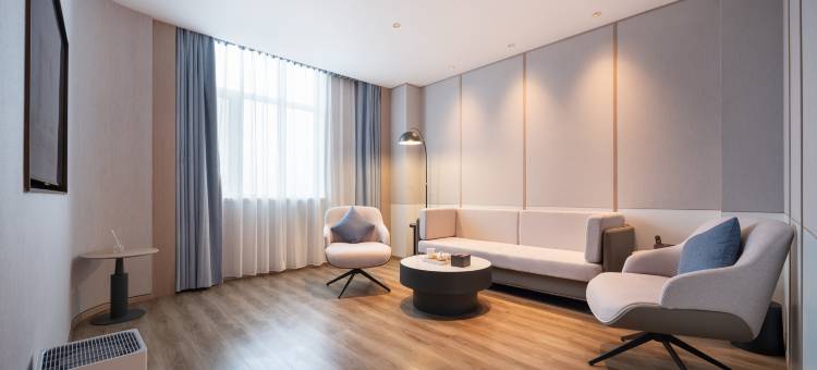 ELONG艺龙酒店(中原万达绿城广场地铁站店)图片