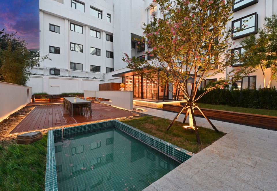 RIGHT HOTEL  Jinsong Subway Station Panjiayuan Antique City Hotel Overview