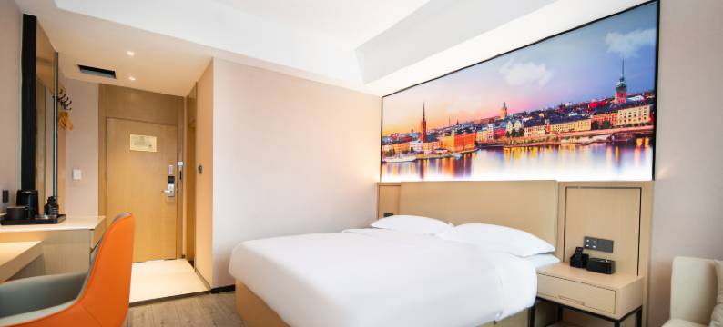 越家轻奢酒店(双港地铁站财经大学店)图片