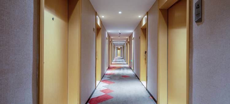 柏曼酒店(金寨第一中学店)图片