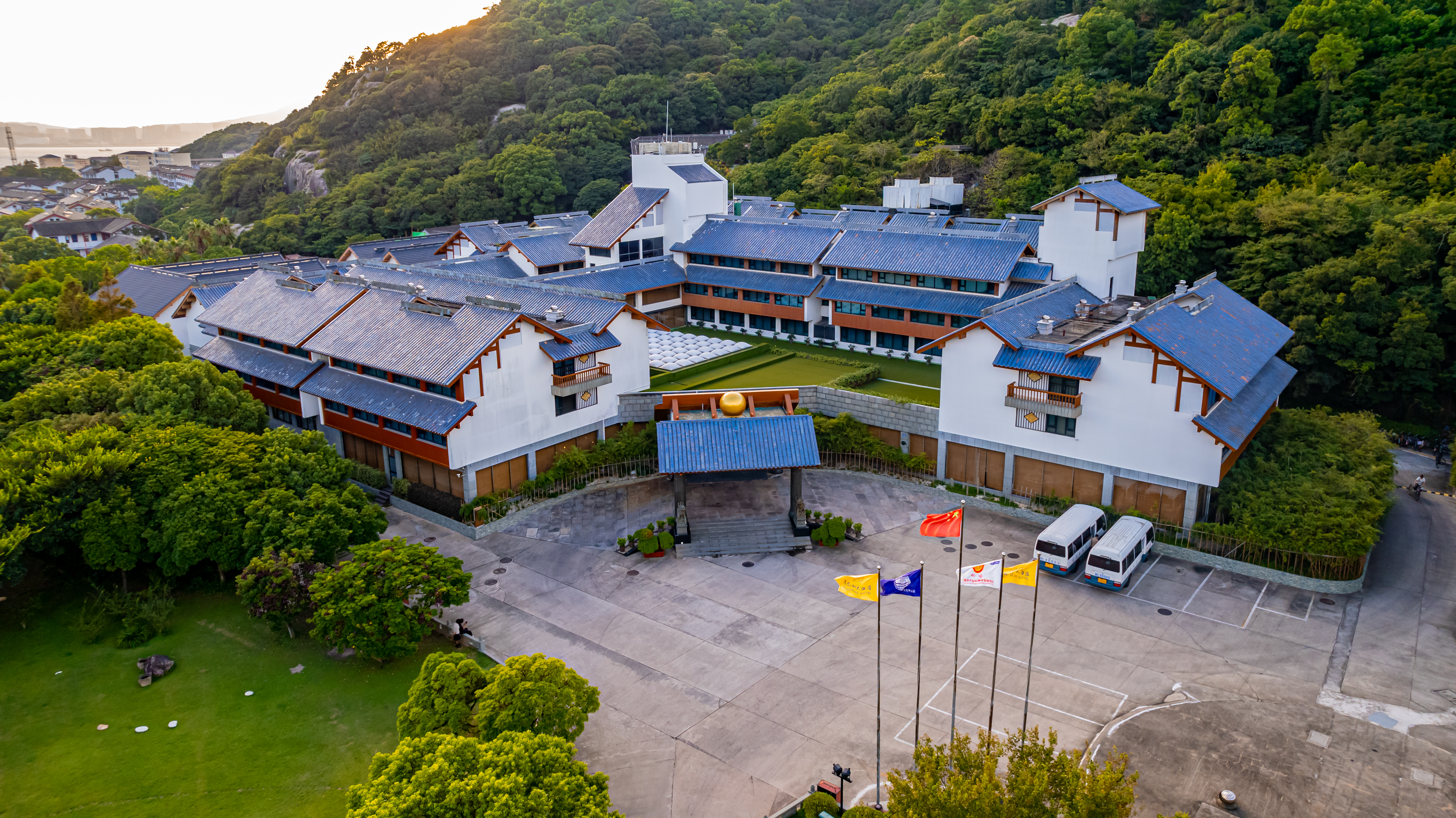 Putuoshan Hotel Over view