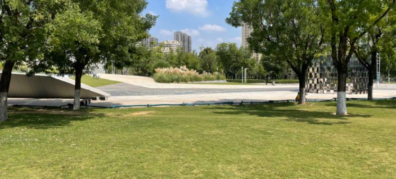 云悦·拾光观影酒店(锦荣广场兰河公园地铁站店)图片