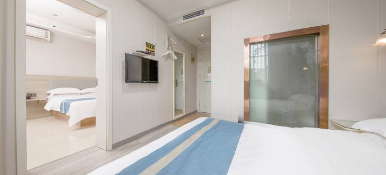 篮格假日宾馆(金坛华夏汽车客运站)图片