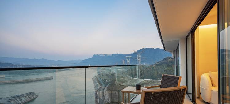 拾伍月舍(宜昌三峡大坝观景平台店)图片