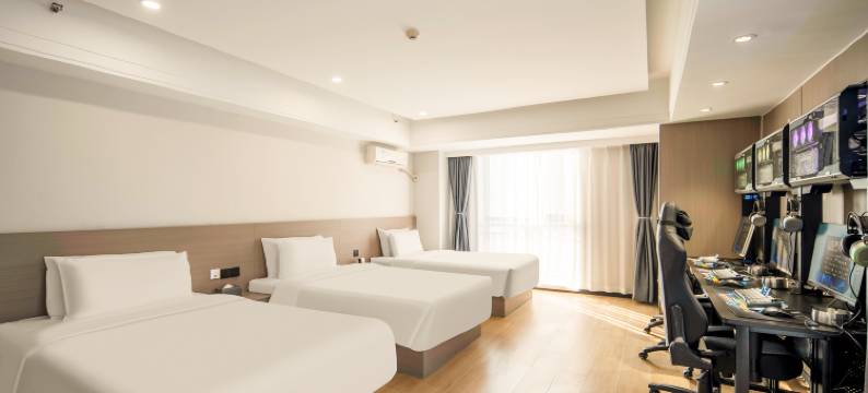 尖峰·奢逅海电竞酒店(石家庄裕华万达广场店)图片