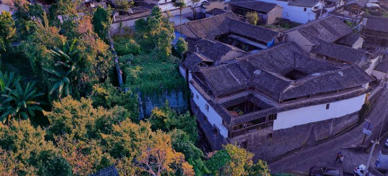 腾冲和顺彩山静墅迷龙家客栈图片