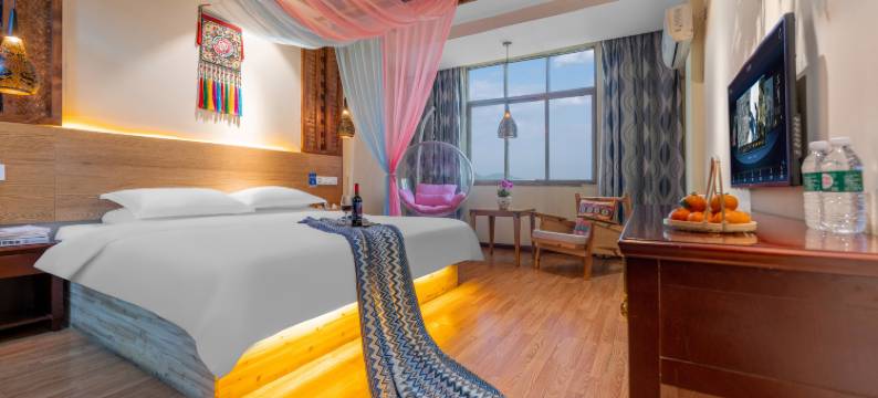 罗平县深港湾酒店图片