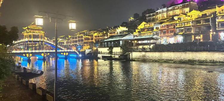 辰曦阁轻奢民宿(南华大桥店)图片