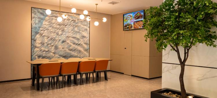 城市便捷酒店(武汉梦时代宝通寺地铁站店)图片