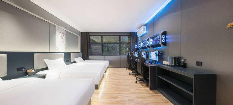 美娱·星峰电竞酒店(武汉欢乐谷园林路地铁站店)图片