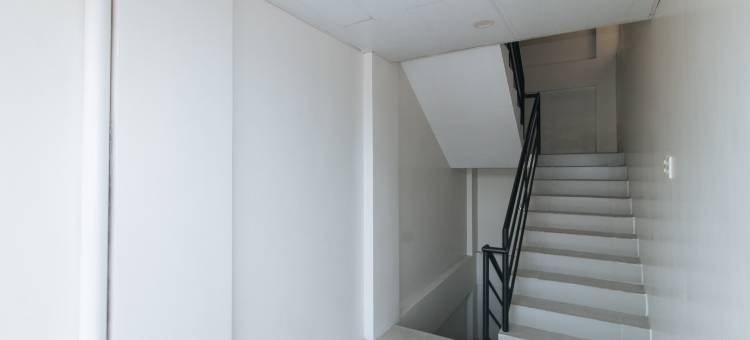 RedDoorz @ Aerial Hotel Los Baños图片