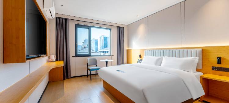 逸宿美住酒店(奉化万达广场银泰城店)图片