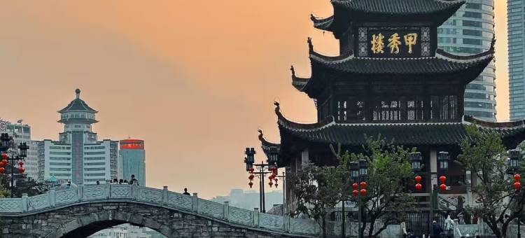 昊丽酒店(甲秀楼青云市集店)图片