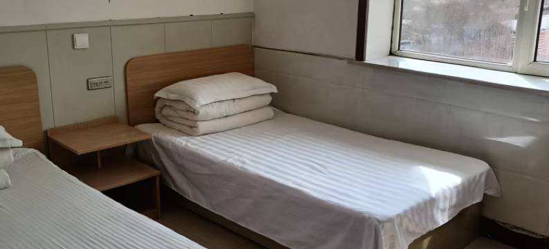 靖宇和谐时尚旅馆图片