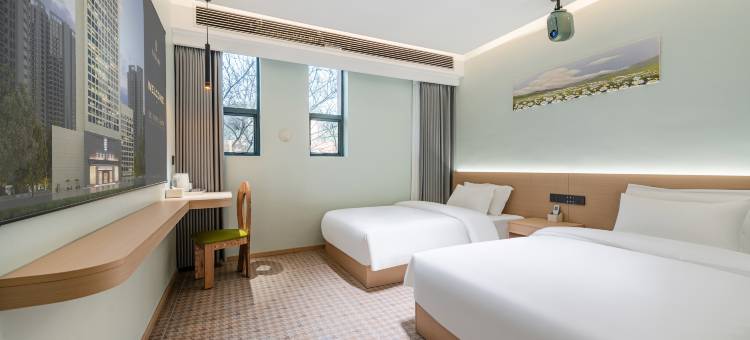 艺龙安云酒店(贵阳黔灵山公园北京路地铁站店)图片