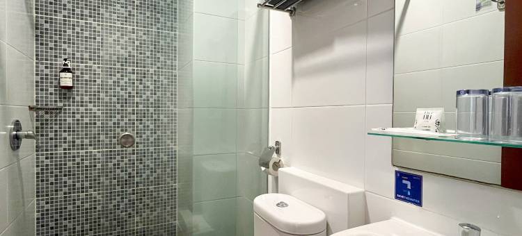 马朗街88号酒店 - WH酒店集团(Hotel 88 Embong Malang Surabaya)图片