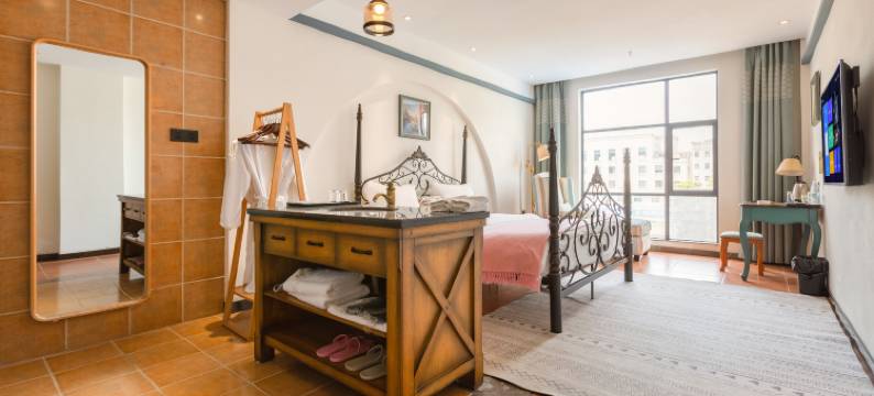 兴仁悦栖主题酒店图片