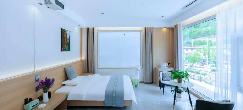 云尚民宿(八泉峡景区店)图片