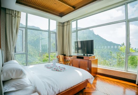 Macheng Guifengshan Hongbin Holiday Hotel Hotel Overview
