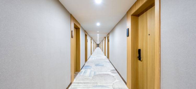 艺选安來酒店(天津五大道南开大学八里台地铁站店)图片