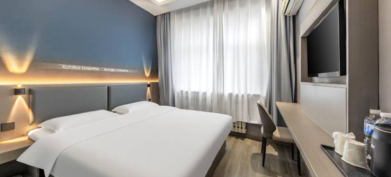 阳光假日酒店(集宁南站中心广场店)图片