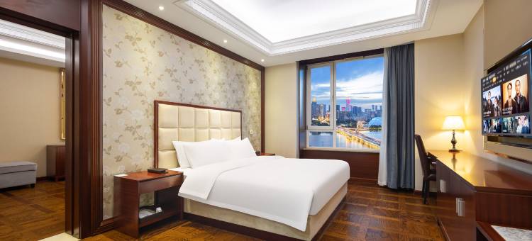 沈阳浦江东方河景酒店(奥体中心地铁站盛京大奥莱店)图片