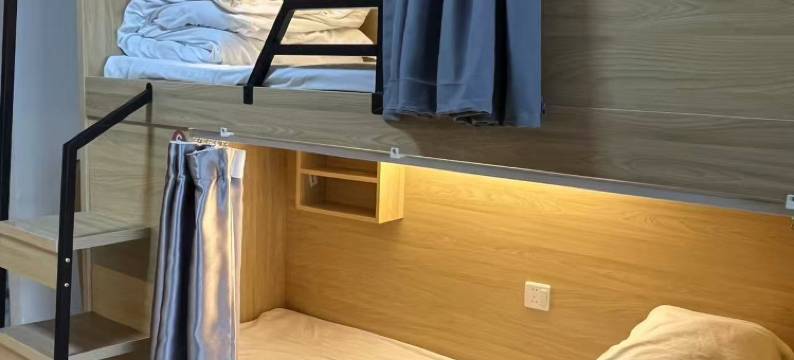 柒月至捌青年旅舍图片