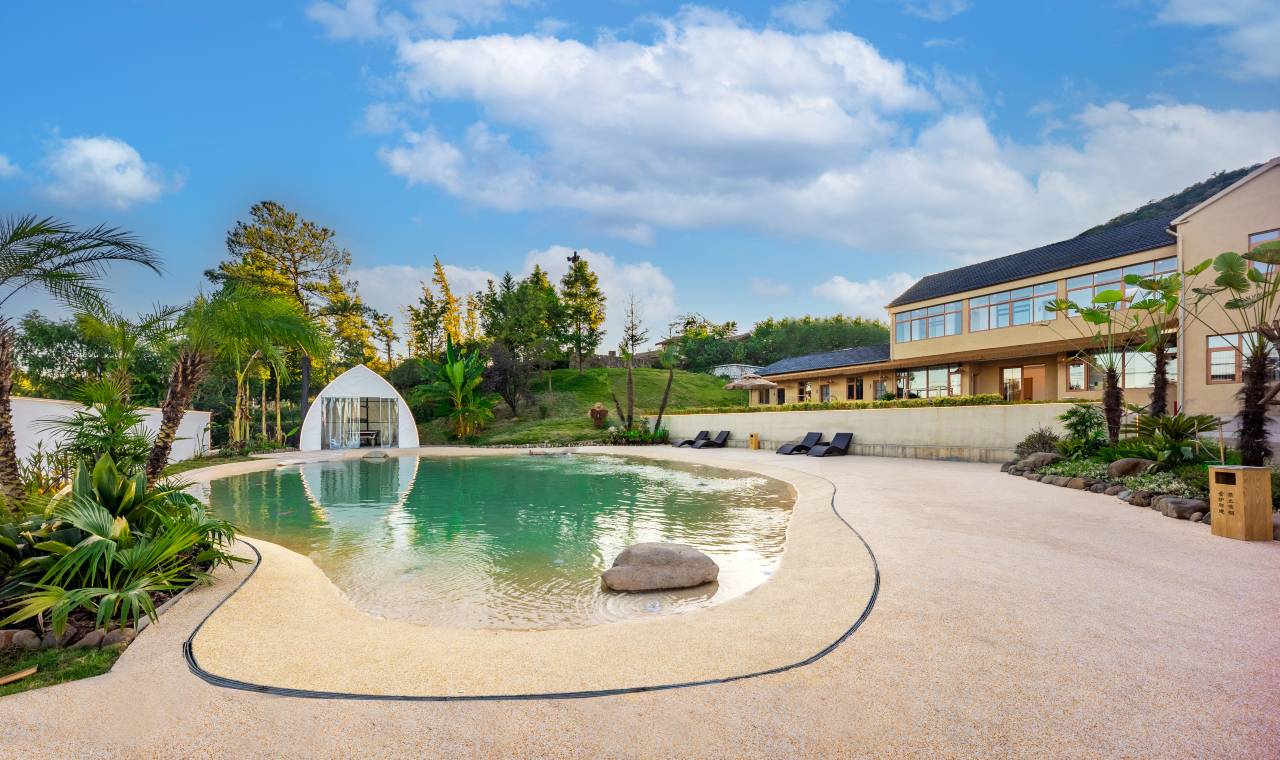 安吉泥巴院NIBA·草坪咖啡·泥筑休闲艺宿图片