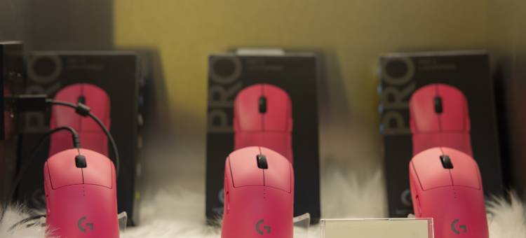 网鱼电竞酒店(上海淮海中路人民广场店)图片