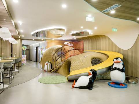 青岛府新大厦图片