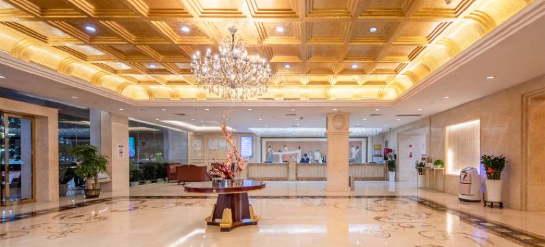 深圳长安大酒店(罗湖口岸黄贝岭地铁站店)图片