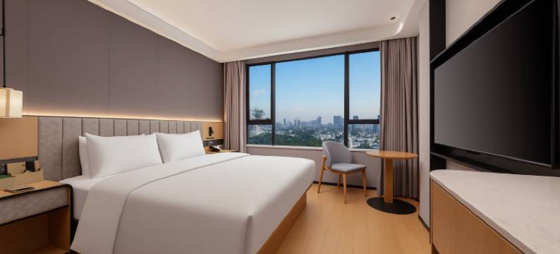 小象听海酒店(情侣路海滨泳场店)图片