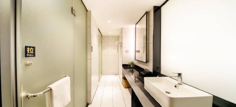 梧州品颐酒店(三祺城玫瑰湖公园店)图片